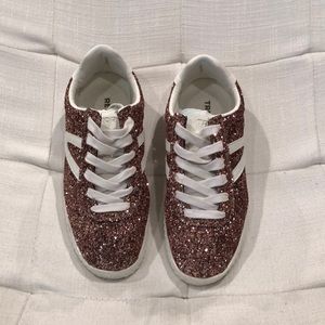 Tretorn Women’s 5 glitter sneaker Sz. 7